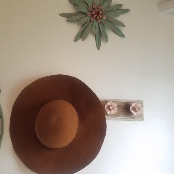 Satya Twena hat - Picture 4 of 4